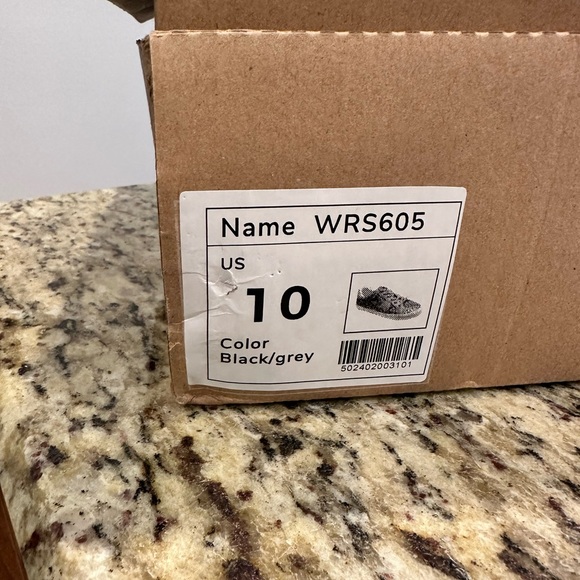 Brand New sneakers - Picture 2 of 7